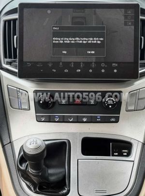 Xe Hyundai Grand Starex 2.5 MT 2017
