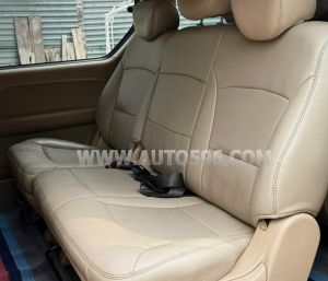 Xe Hyundai Grand Starex 2.5 MT 2017