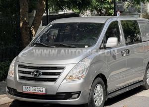 Xe Hyundai Grand Starex Van 2.4 MT 2016